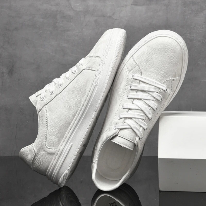 Belmont Classic Sneaker | Black / 6 | Toronty Ottawa