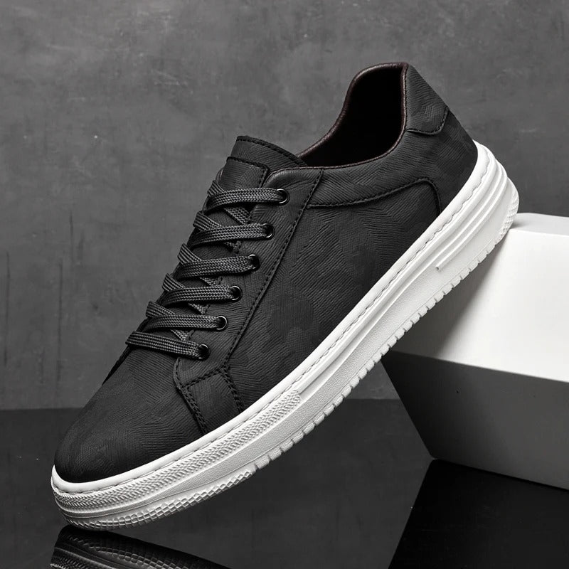 Belmont Classic Sneaker | Black / 6 | Toronty Ottawa
