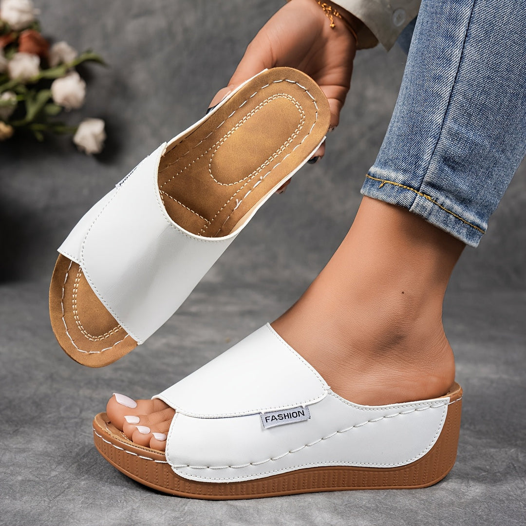 Chantal – Easy Elegance Slip-On Sandals | White / 5 | Toronty Ottawa