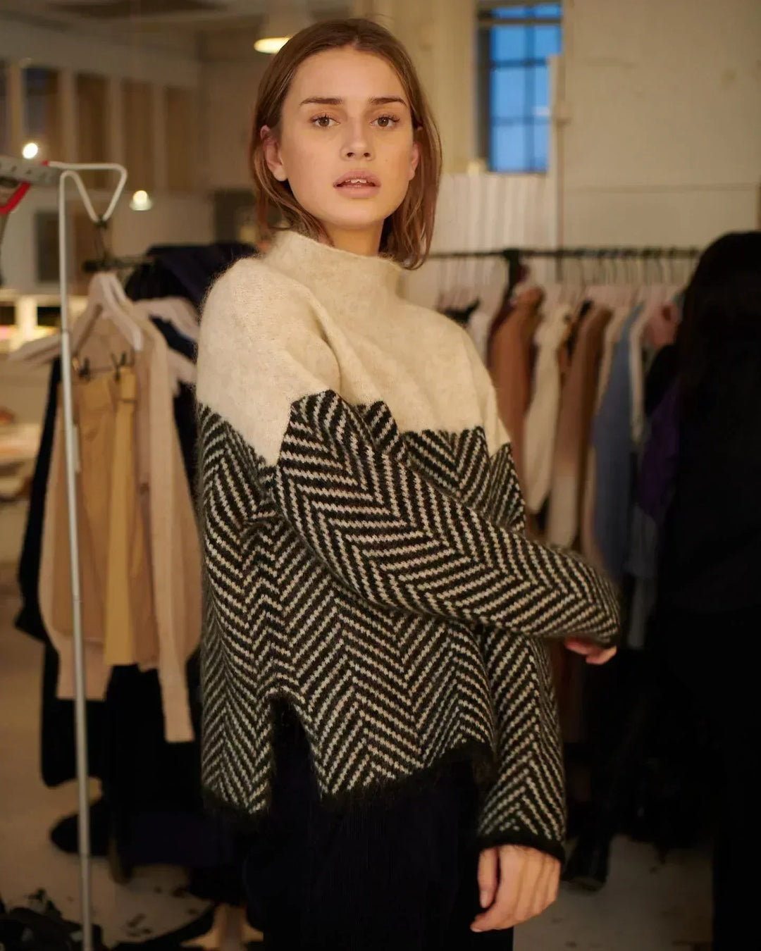 OLIVIA™ - COZY TURTLENECK SWEATER | Beige / XS | Toronty Ottawa