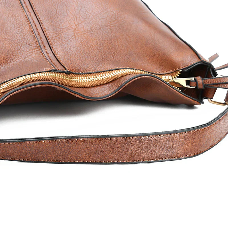 HARRIET - Leather shoulder bag | Black | Toronty Ottawa