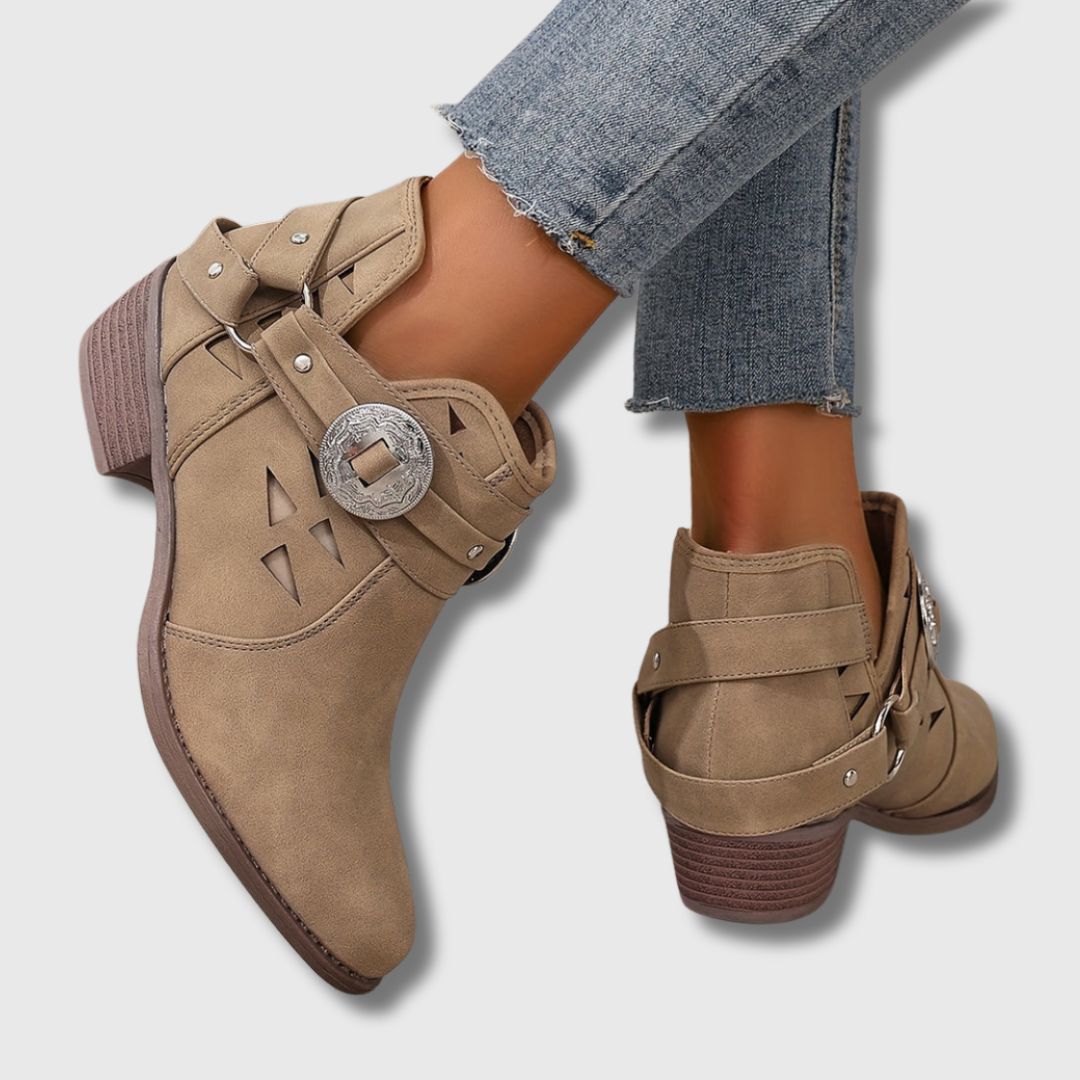 Gaïa™ | Chic Western Low-Heel Boots