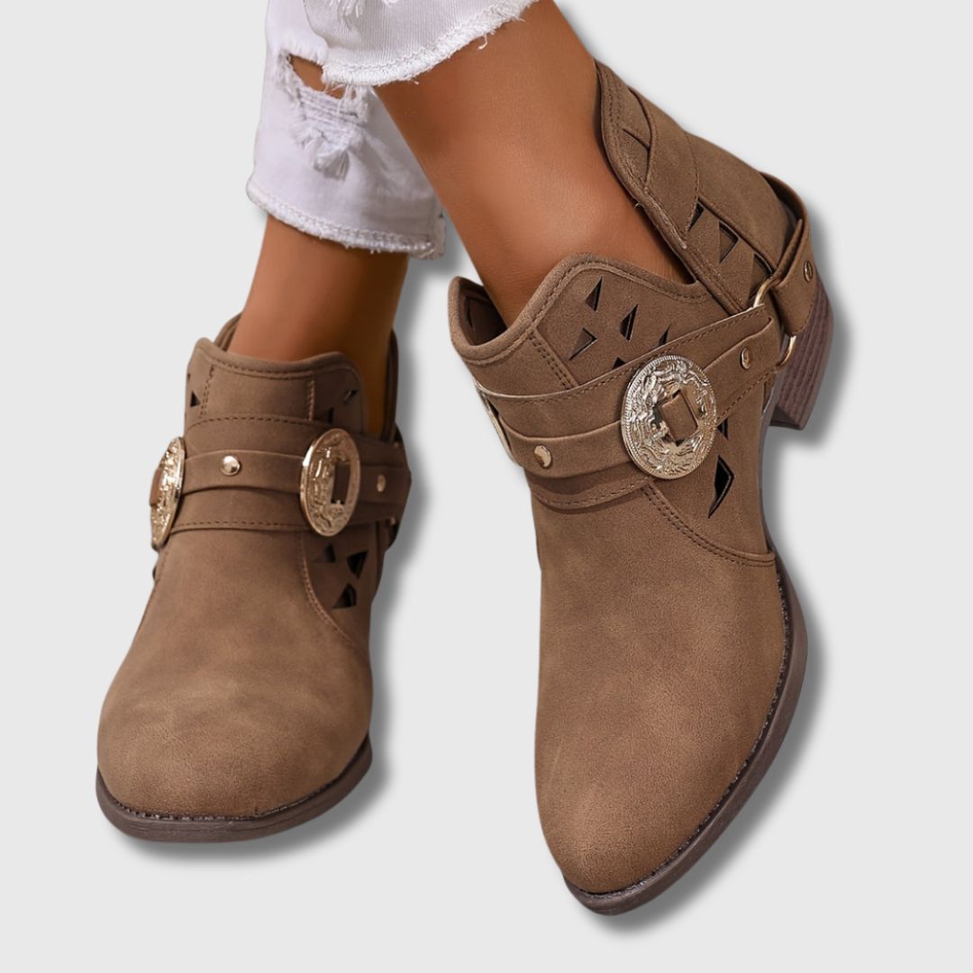 Gaïa™ | Chic Western Low-Heel Boots
