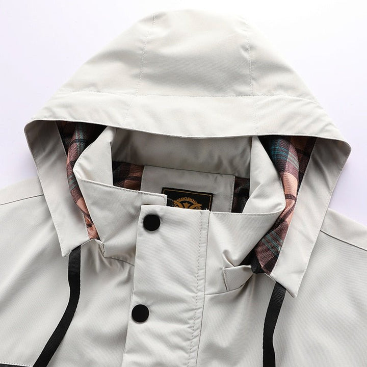 Leo | Winter Jacket Explorer