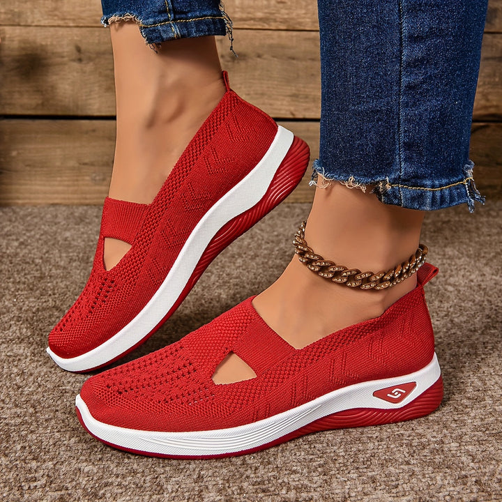 Ava – Extra-Space Support Shoes | Red / 4 | Toronty Ottawa