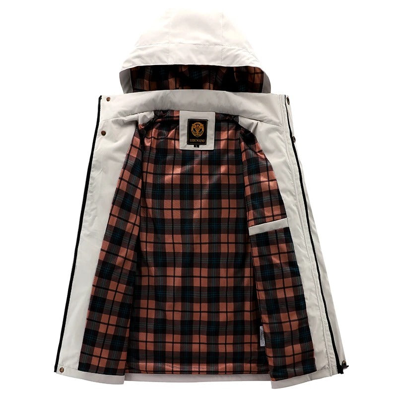 Leo | Winter Jacket Explorer