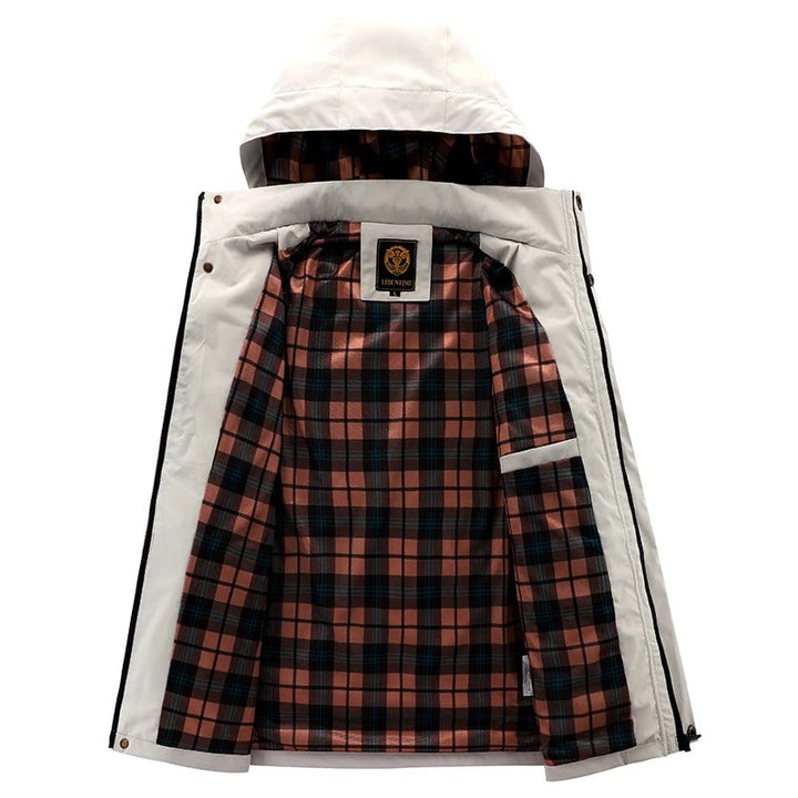 Leo | Winter Jacket Explorer
